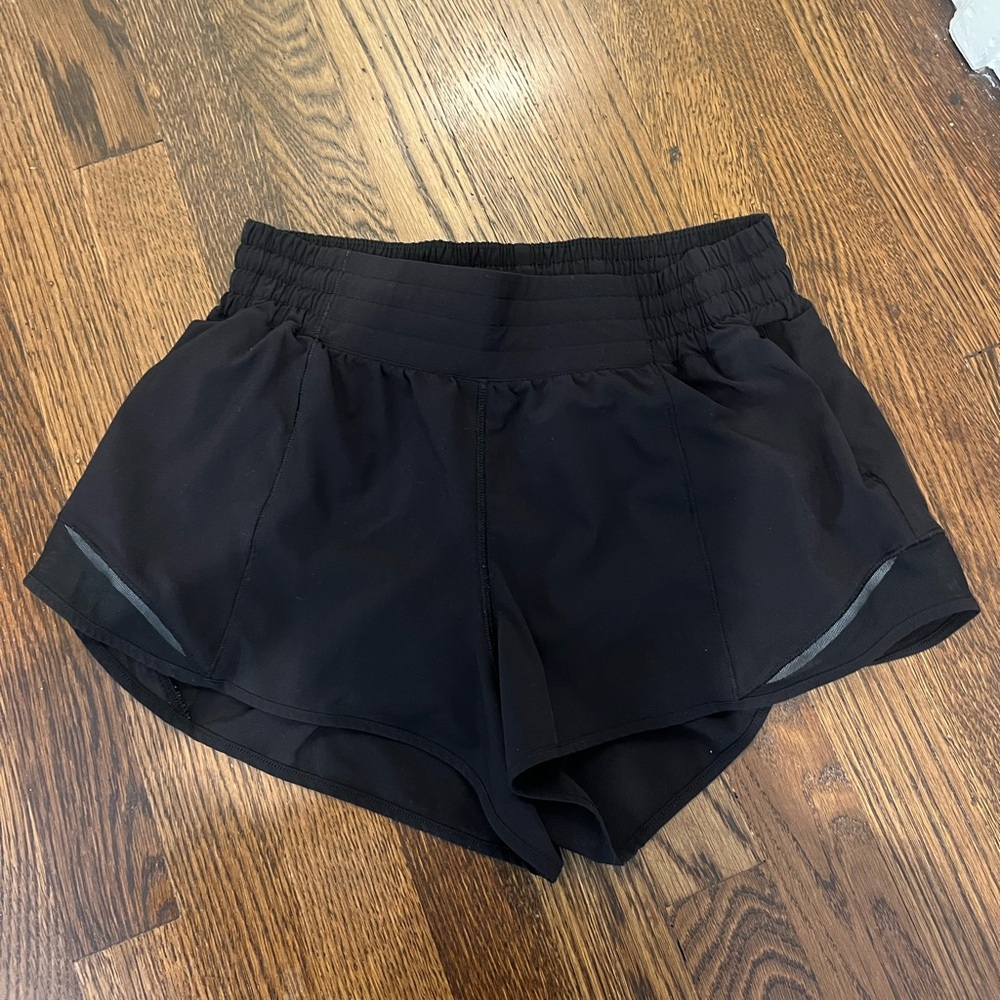 Lululemon Hotty Hot High-Rise Lined Short 2.5”